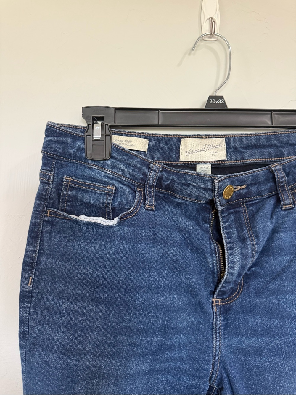 Universal Thread-Mid-Size Skinny Jeans